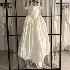 Elegant Off-Shoulder Wedding Dress in Ivory